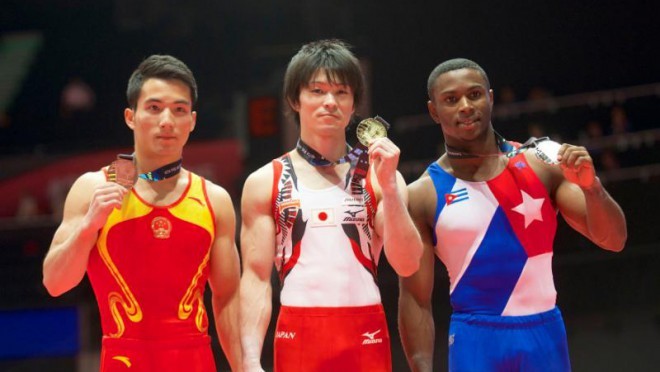 Uchimura extends the legend with his sixth World All-around title